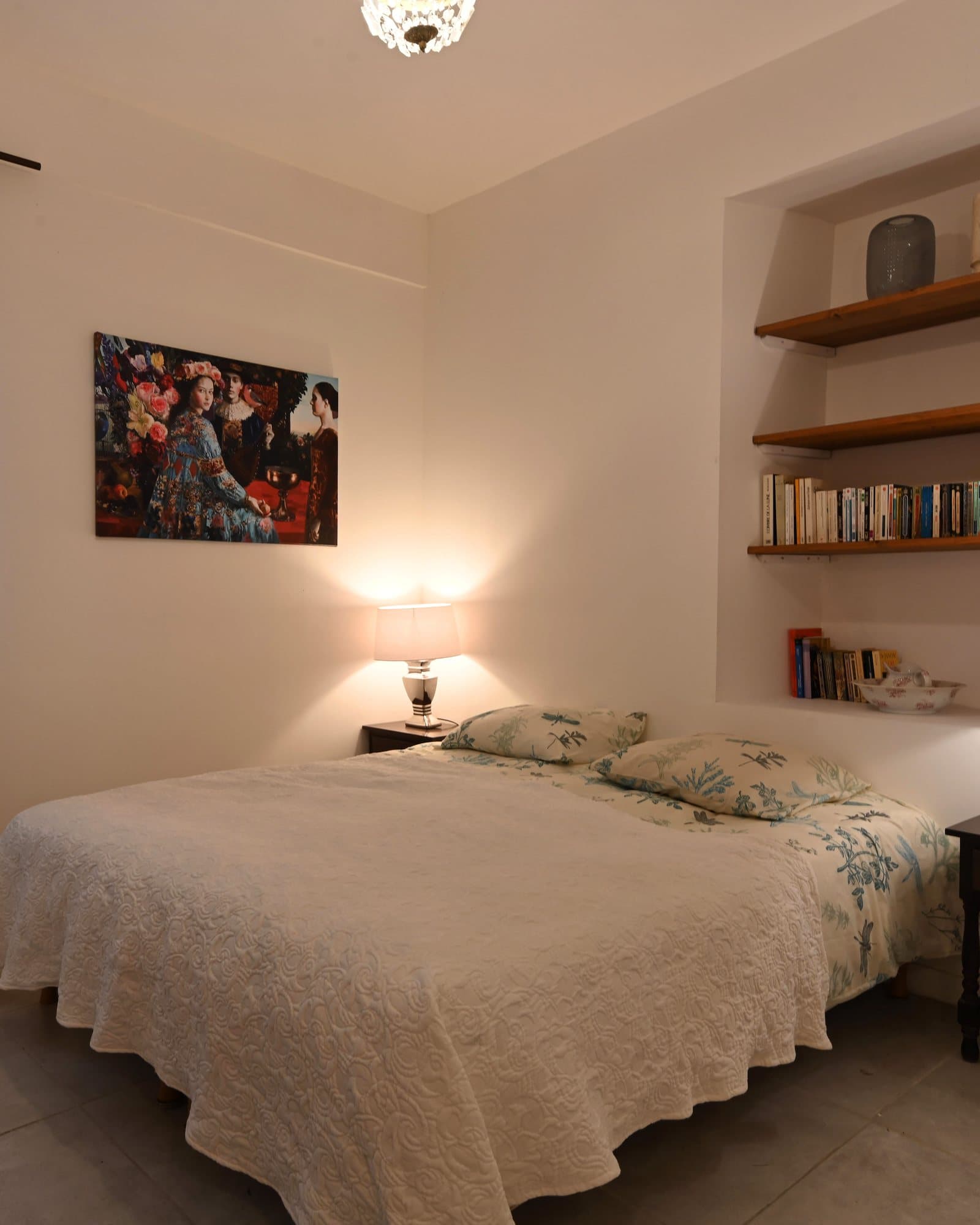 Chambre du gîte Sainte-Philomène, lumineuse et paisible